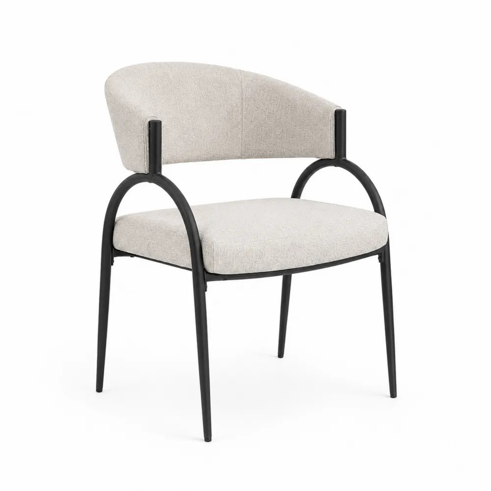 Sedia da pranzo in stoffa beige con struttura in metallo nero